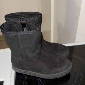 Cozy Black Kids Boots